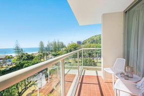 2BR Burleigh Beach Views Apartment With Pool